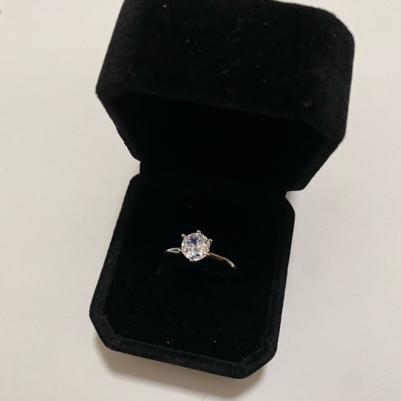 Round Cut Diamond Solitaire set in 925 Silver size 6 - Picture 7 of 7